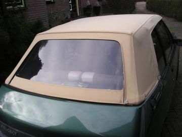 Peugeot 205 Cabrio PVC Achterruit met Sonnenland omranding